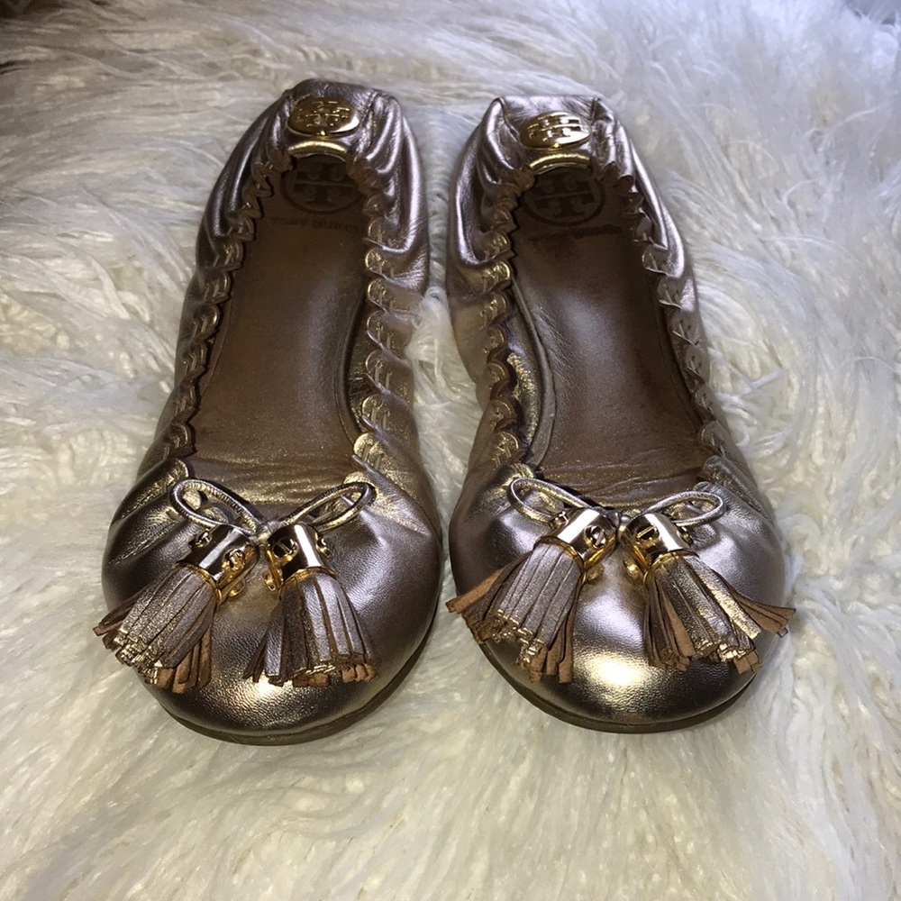Tory Burch Reese Tassel Flats Gold Sz 5